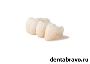 Пластиковые зубные протезы 